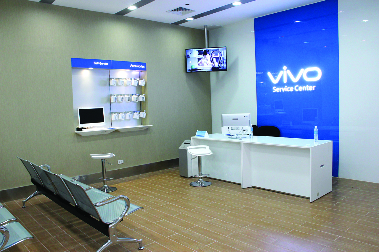 Vivo Opens First Concept Store at SM Light Mall in Mandaluyong City