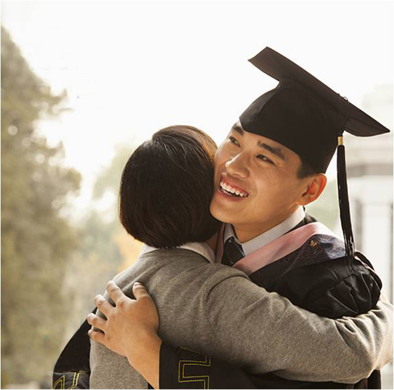 Shop with Citi Credit Card to reward your graduates with a special gift