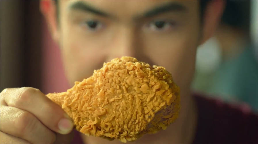 New Jollibee TVC excites all senses with Chickenjoy’s crispylicious goodness