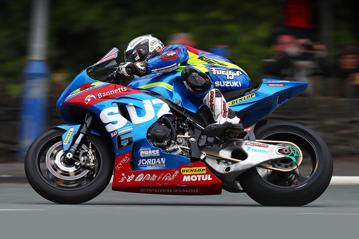 All-New Suzuki GSX-R1000 Wins at Senior TT Race of Isle of Man TT