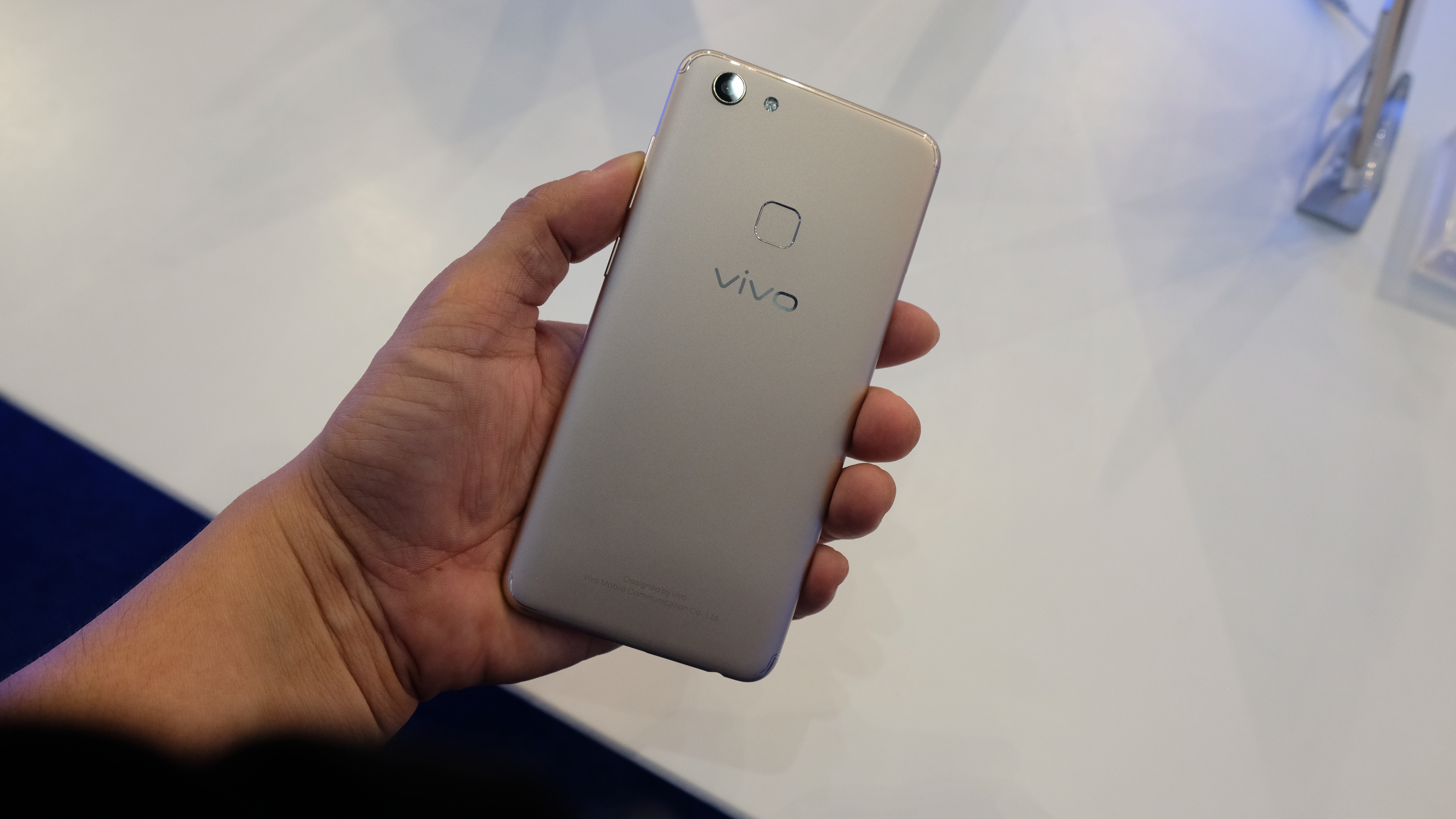 vivo V7 - New Selfie Smartphone | vivo India