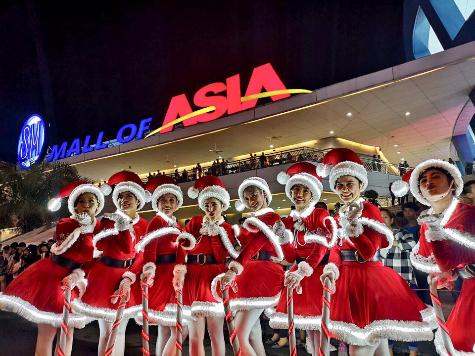 MOA Grand Festival of Lights brings you the biggest and brightest light parade