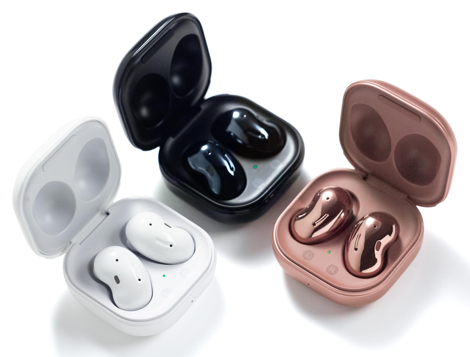 Tune in to every moment in style with the new  SAMSUNG Galaxy Buds Live