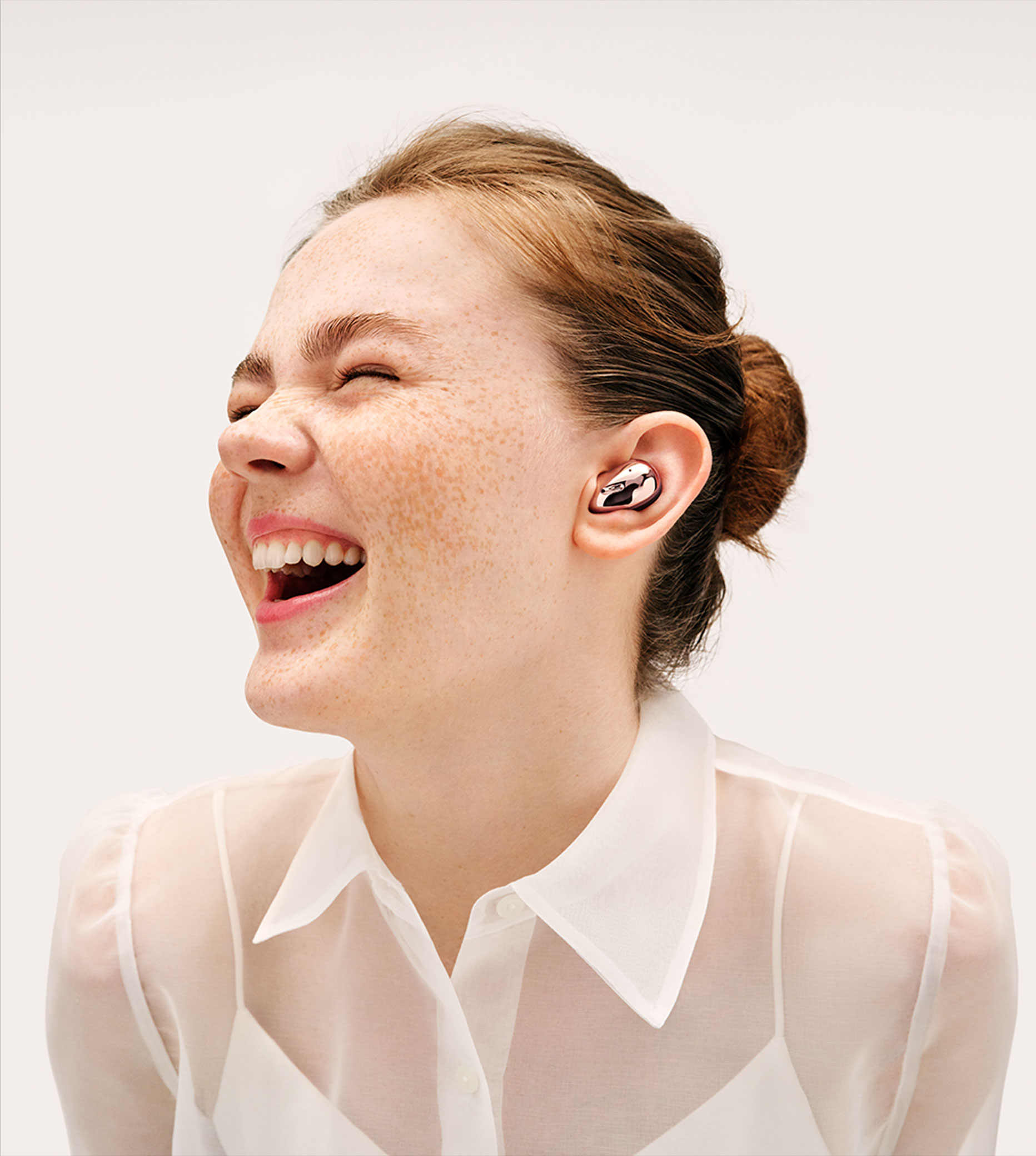 Ways to maximize the SAMSUNG Galaxy Buds Live  for a limitless listening experience