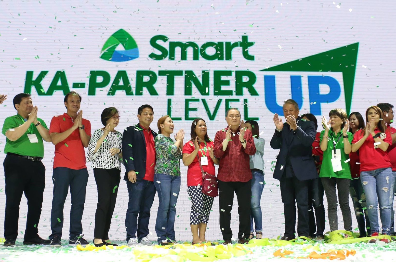 PLDT, Smart to reward top retailers,  boost job prospects at online retailer assembly series