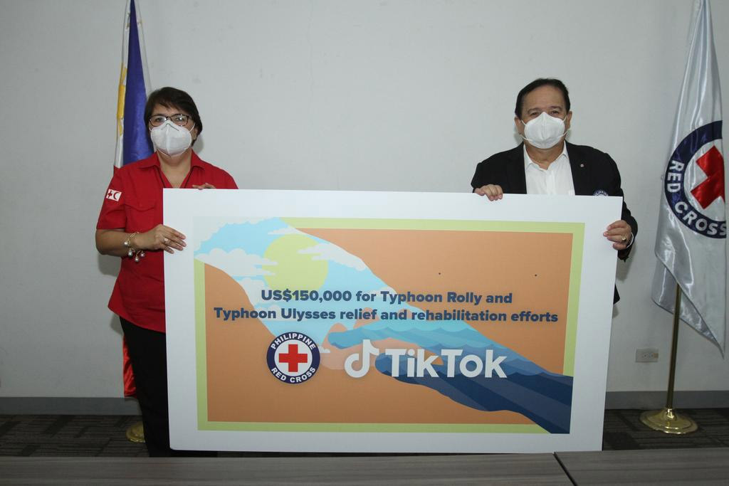 TikTok has officially turned over its US$150,000 donation to the Philippine National Red Cross