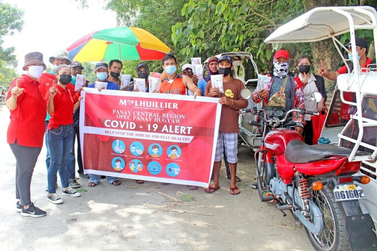 M Lhuillier Distributes Hygiene Kits to Drivers and Vendors in Iloilo