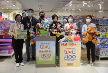 The SM Store opens 2022 by sharing toys with partner organizations around the country