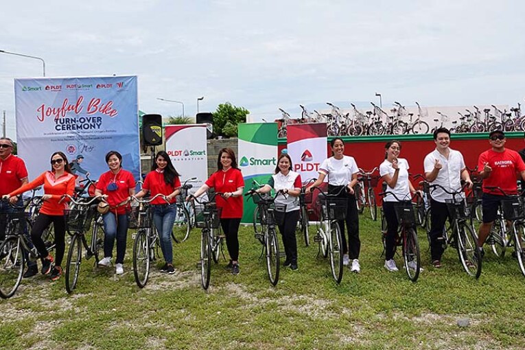 PLDT, Smart, PSF turn over Bikes for Livelihood in La Union