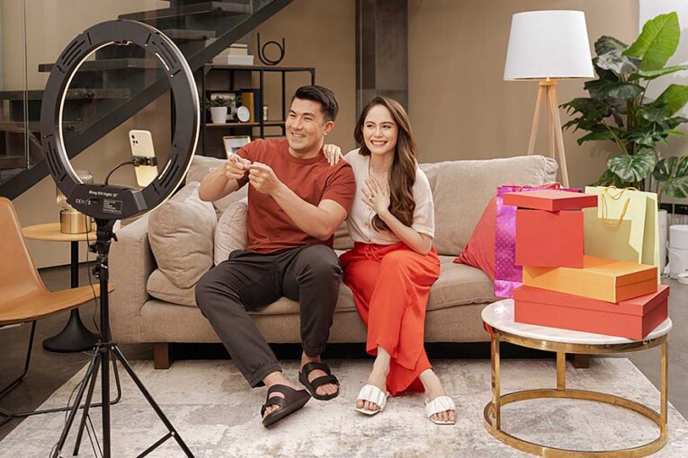 Watch Lucky and Jessy Manzano in this new PLDT Home video