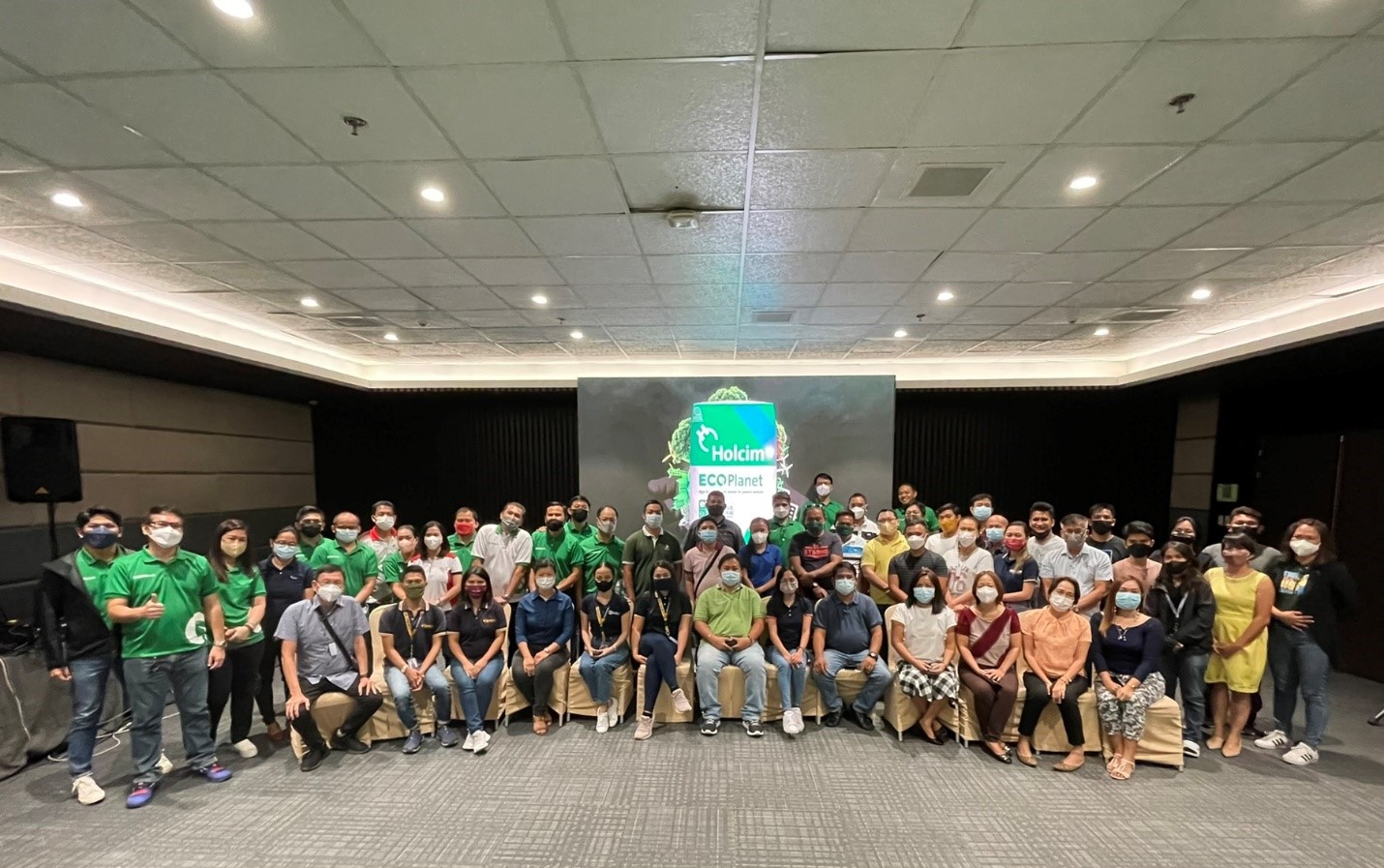 Holcim Philippines gathered a number of its customers in SM Lanang in Davao to launch its most environment-friendly blended cement ECOPlanet on July 29