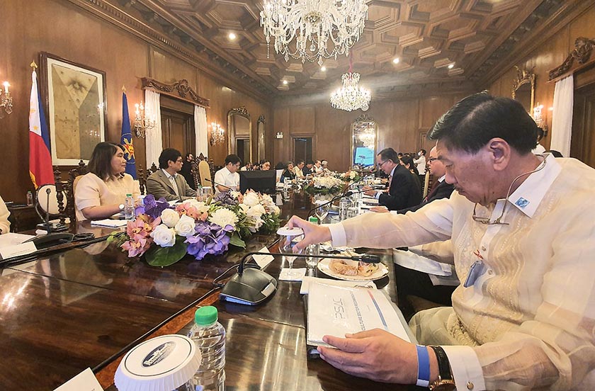 Marcos Receives PSAC-Agriculture Achievements, Approves New Recommendations