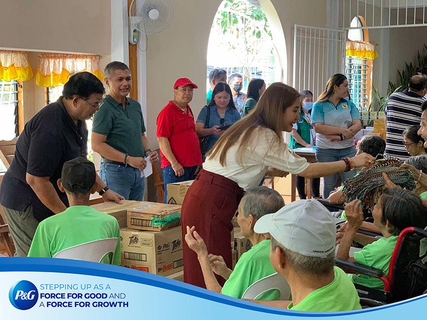 Mindoro LGU thanks P&G Philippines for donations to communities affected by the oil spill
