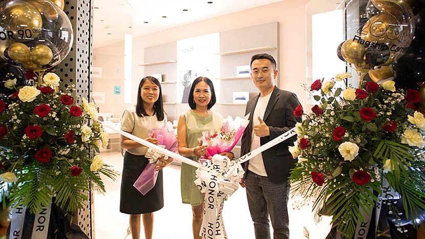 HONOR Opens First Experience Store in Mindanao at SM City GenSan