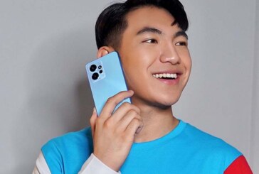This student-friendly phone is great for self-expression, good vibes