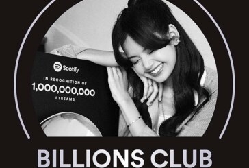 BLACKPINK’s Lisa Surpasses 1 Billion Spotify Streams for “Money,” Celebrates in Paris with Home-Cooked Thai Meal