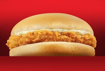 Experience sarap in every bite with Jollibee’s All-New Crunchy Chicken Sandwich!