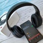 Motivo W33 Wireless Foldable Headphones