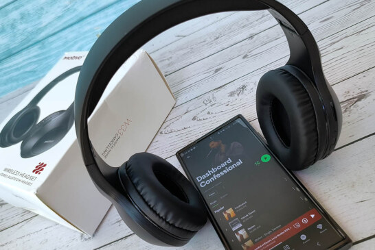 Motivo W33 Wireless Foldable Headphones