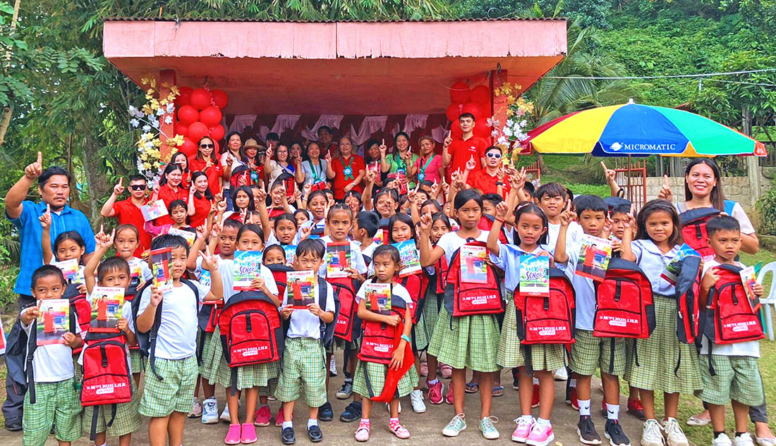 M Lhuillier Spreads Joy To 71 Pupils at Candelaria Elementary School in Leyte