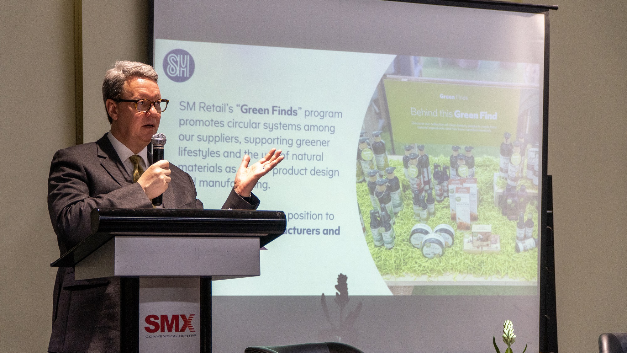 SM collaborates with industry and government for climate action